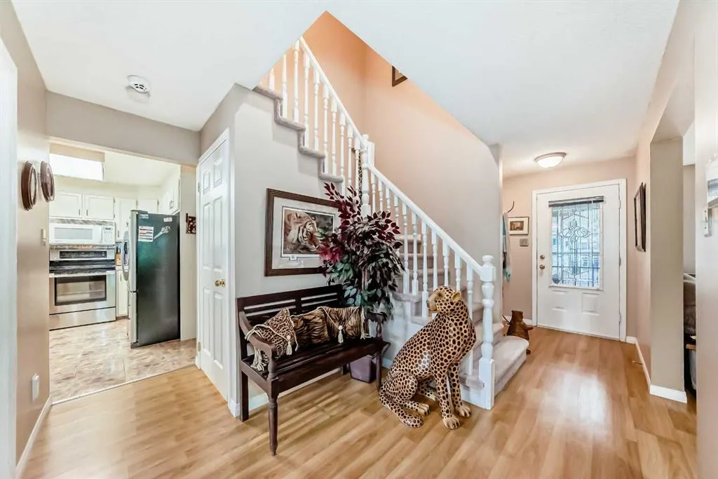 983 Woodbine Boulevard SW