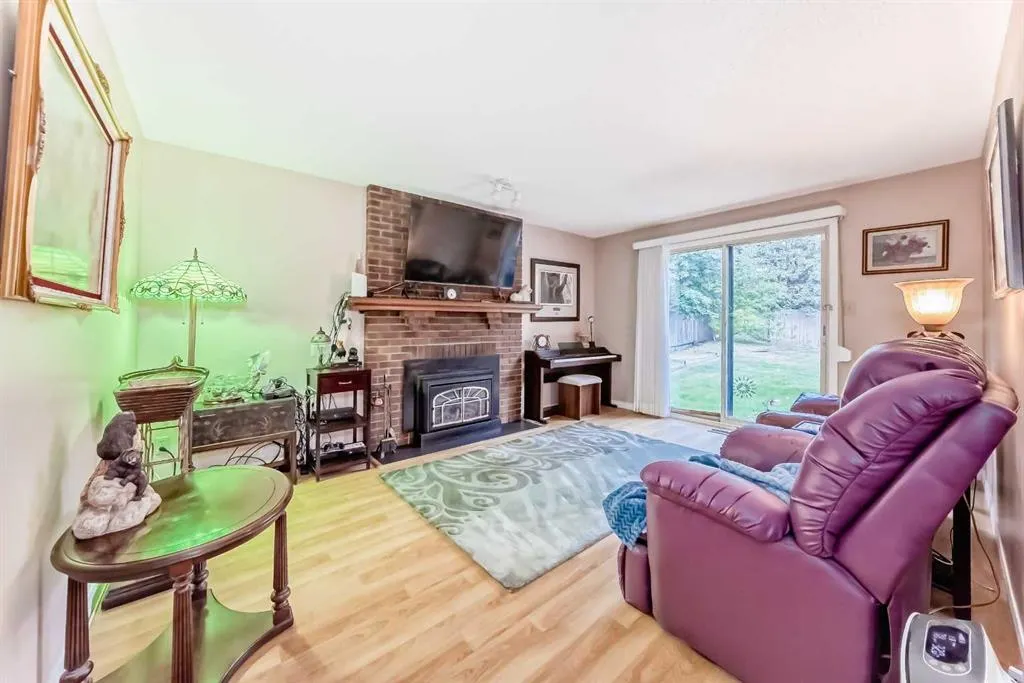 983 Woodbine Boulevard SW