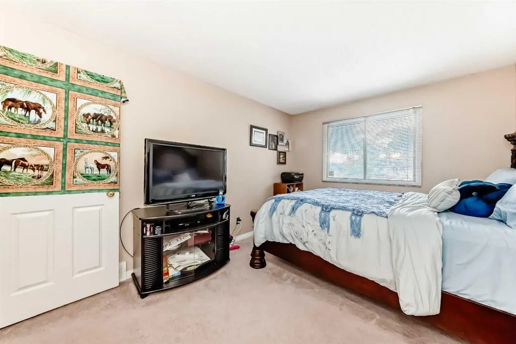 983 Woodbine Boulevard SW