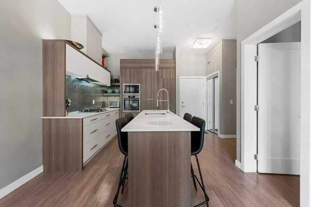 119 19 Street NW, #105