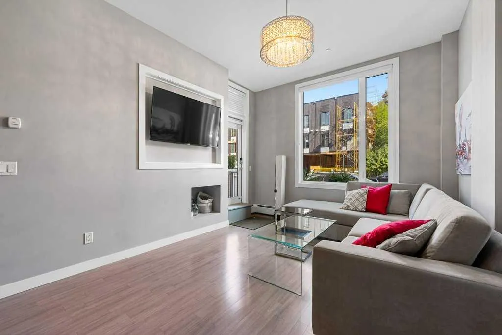 119 19 Street NW, #105