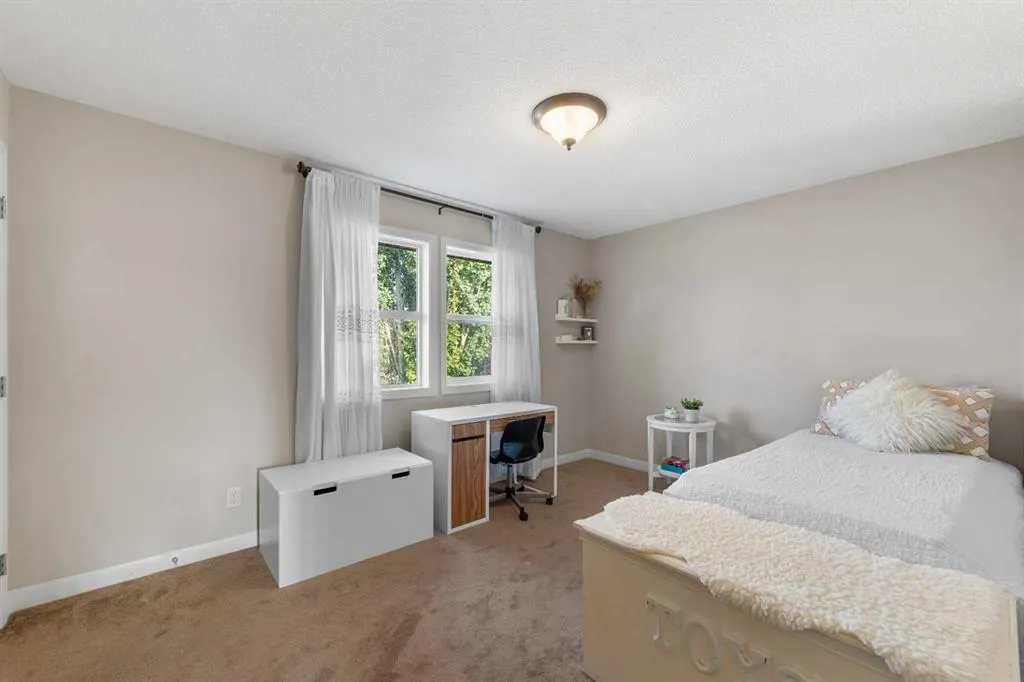 86 Auburn Glen Circle SE