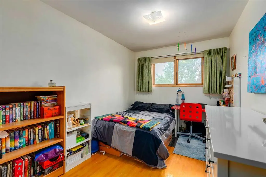 27 Winchester Crescent SW