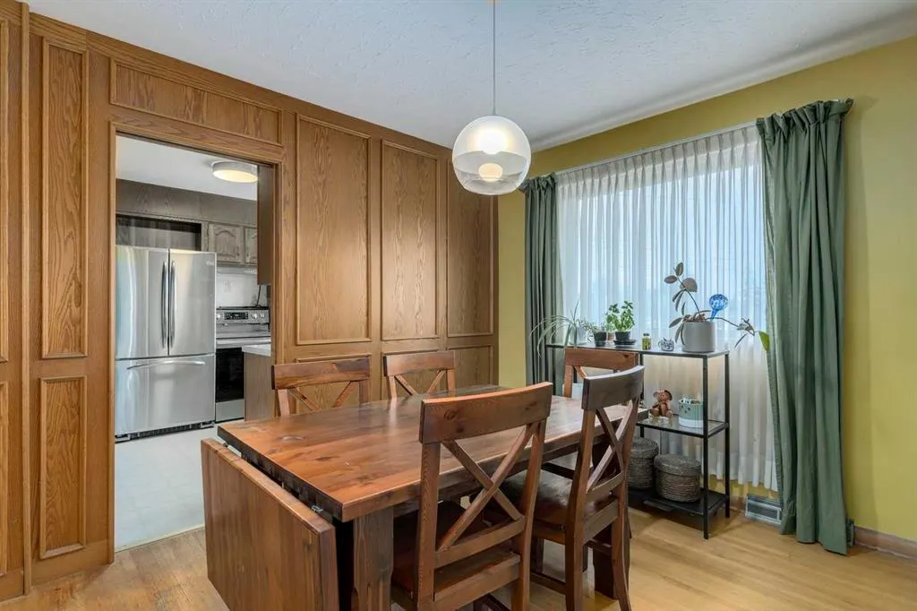 27 Winchester Crescent SW