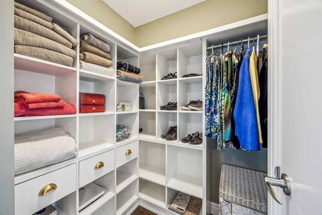 817 15 Avenue SW, #2002