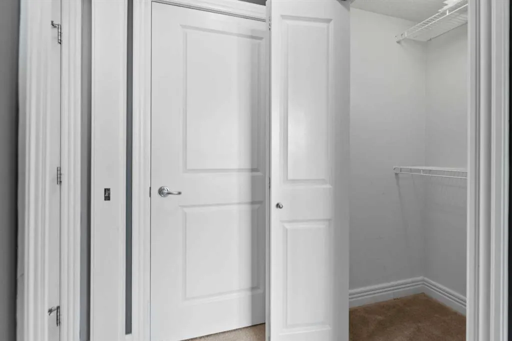 55 Spruce Place SW, #407