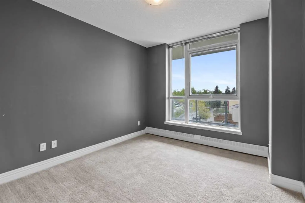 55 Spruce Place SW, #407