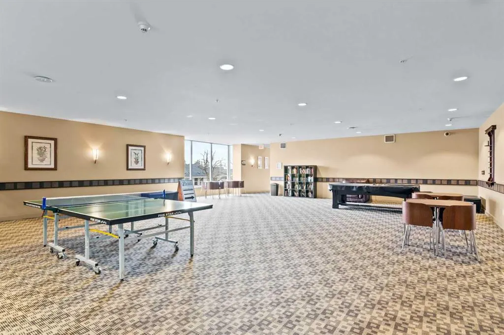 55 Spruce Place SW, #407