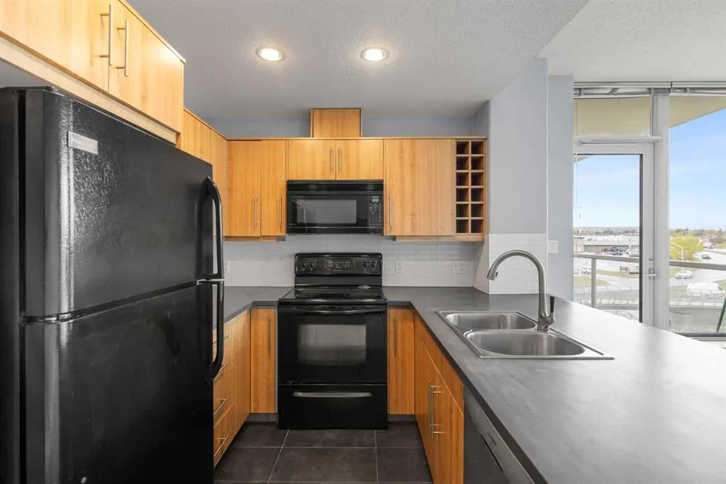 55 Spruce Place SW, #407
