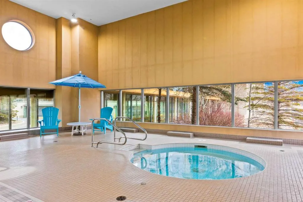 55 Spruce Place SW, #407