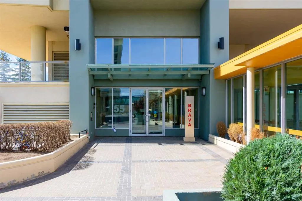 55 Spruce Place SW, #407