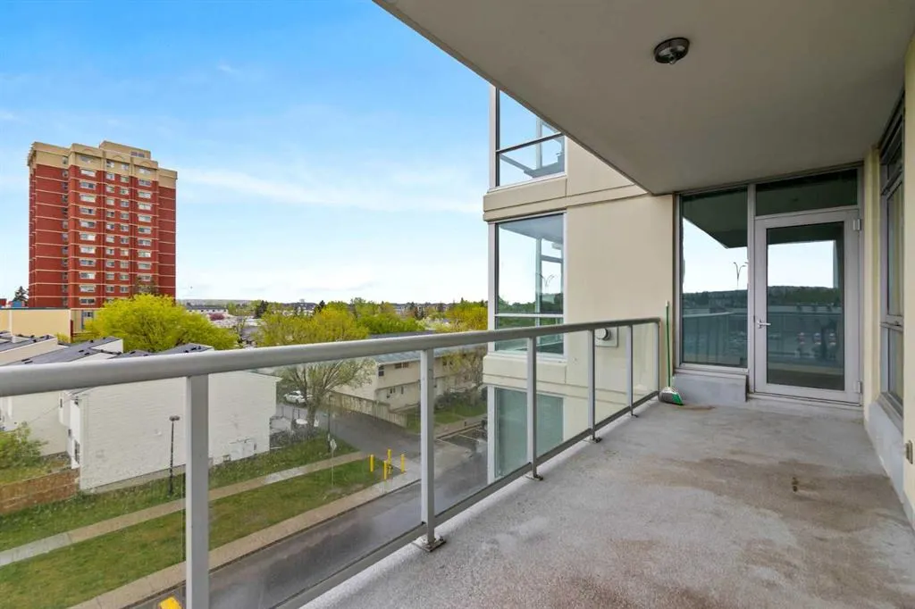 55 Spruce Place SW, #407