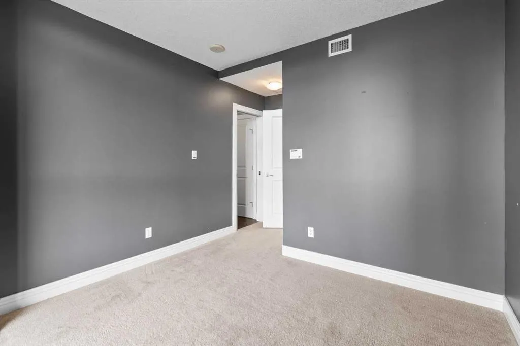 55 Spruce Place SW, #407