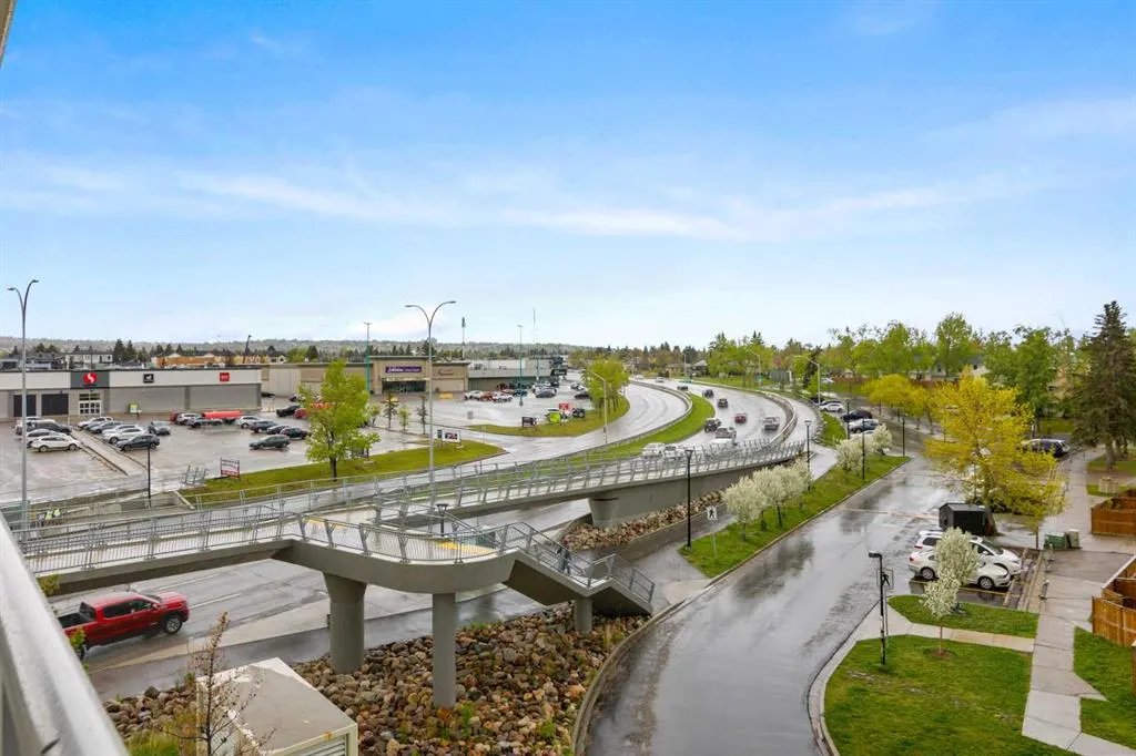 55 Spruce Place SW, #407