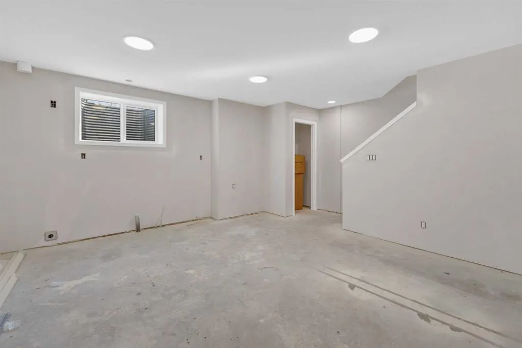54 Anna Close