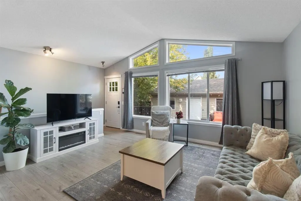 96 Prestwick Heights SE