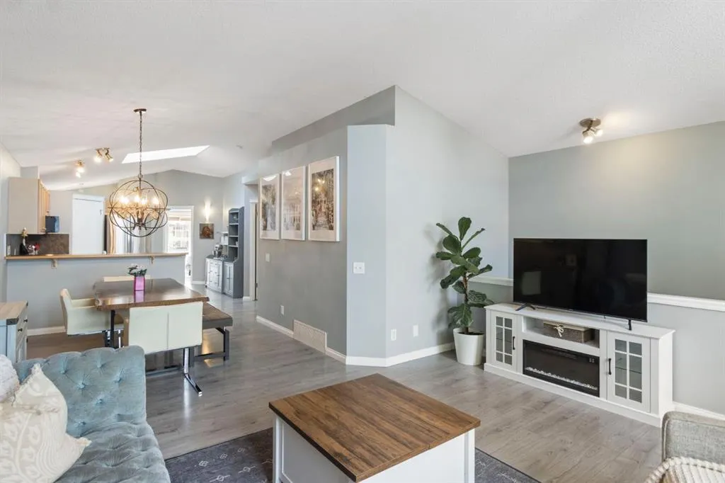 96 Prestwick Heights SE