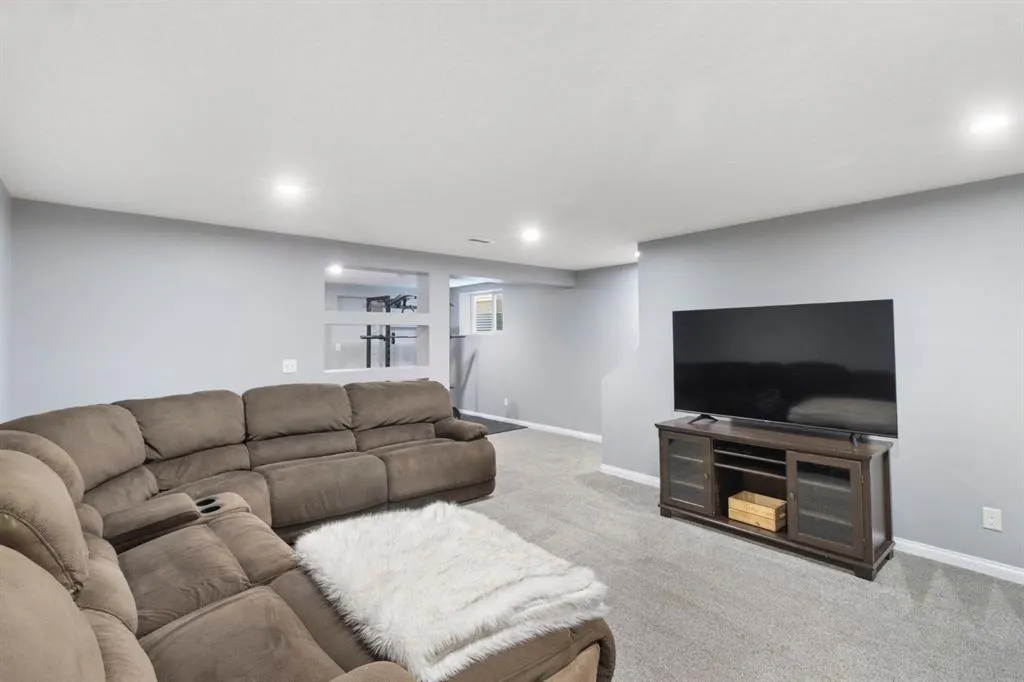 96 Prestwick Heights SE