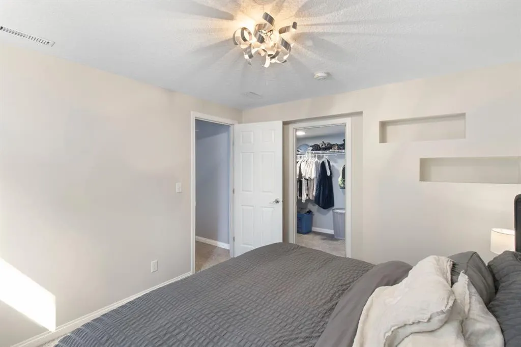 96 Prestwick Heights SE