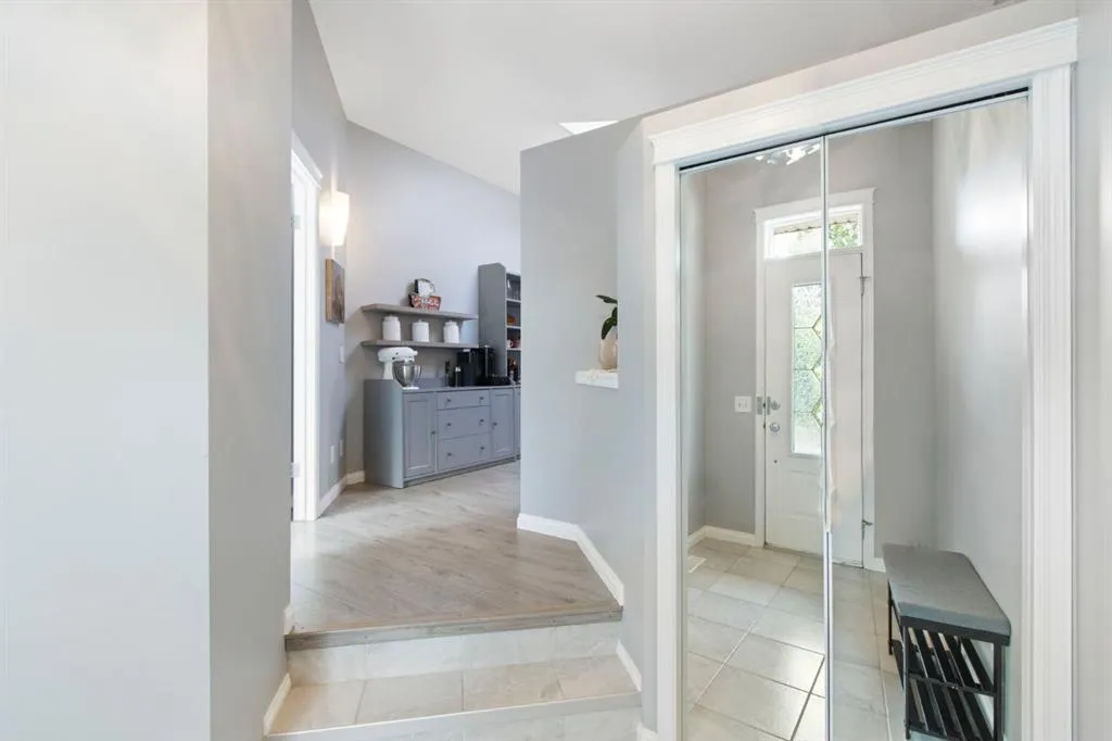 96 Prestwick Heights SE
