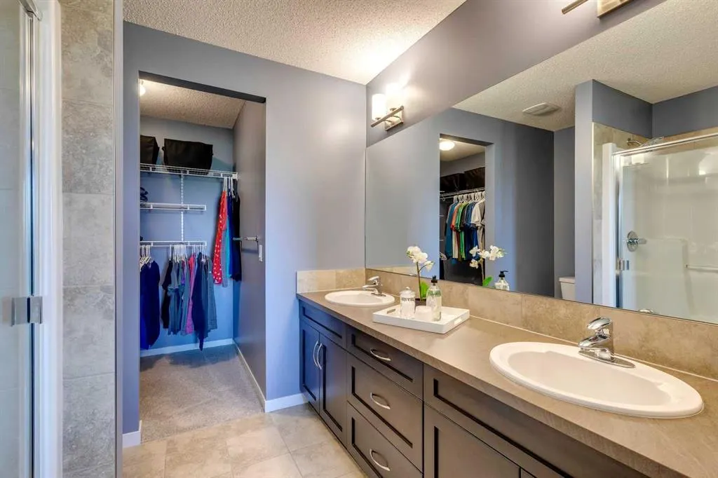 151 Copperpond Square SE
