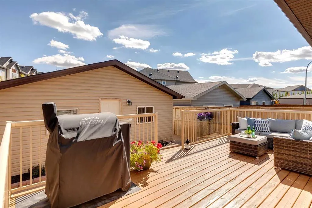 151 Copperpond Square SE