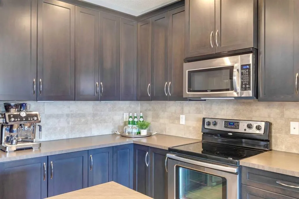 151 Copperpond Square SE