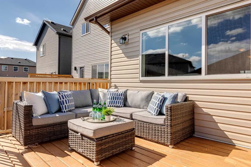 151 Copperpond Square SE