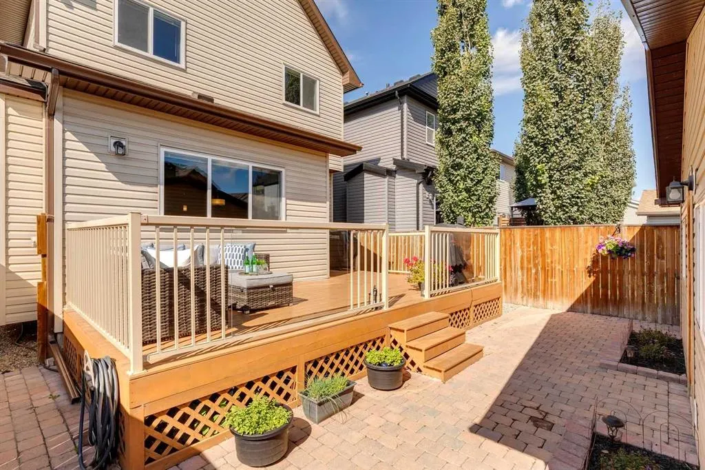 151 Copperpond Square SE
