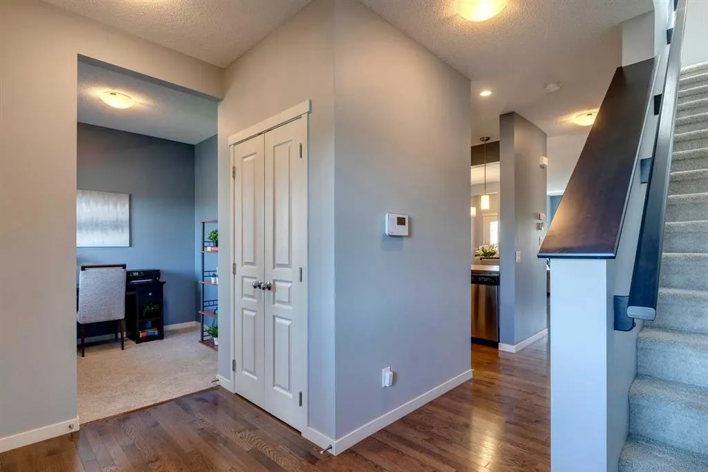 151 Copperpond Square SE