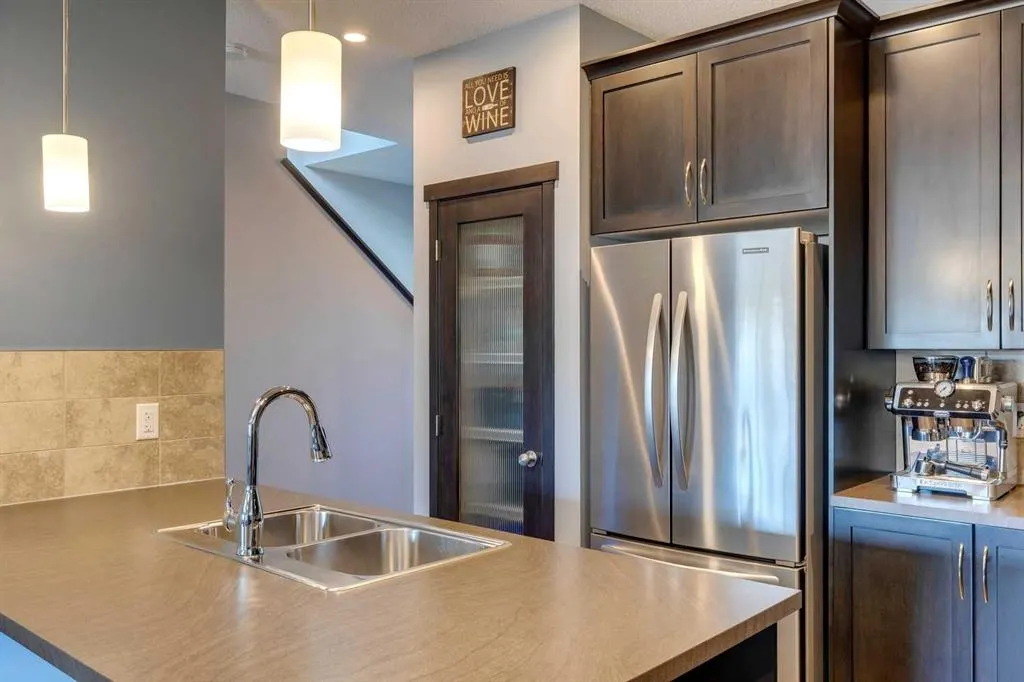 151 Copperpond Square SE