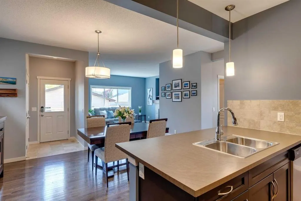 151 Copperpond Square SE