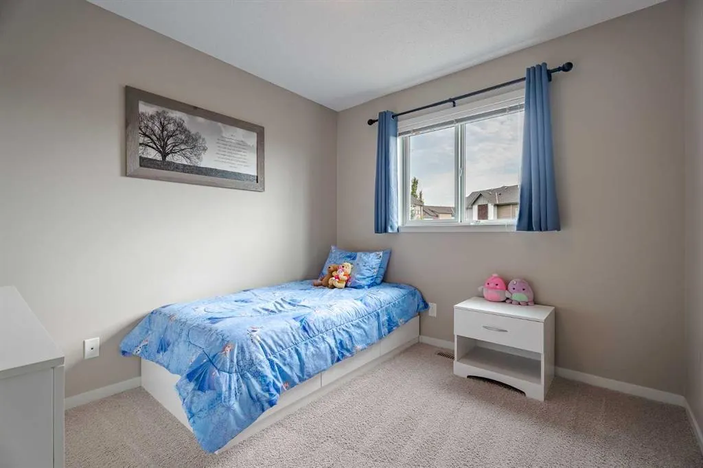 151 Copperpond Square SE