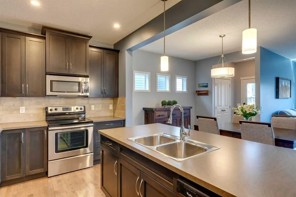 151 Copperpond Square SE