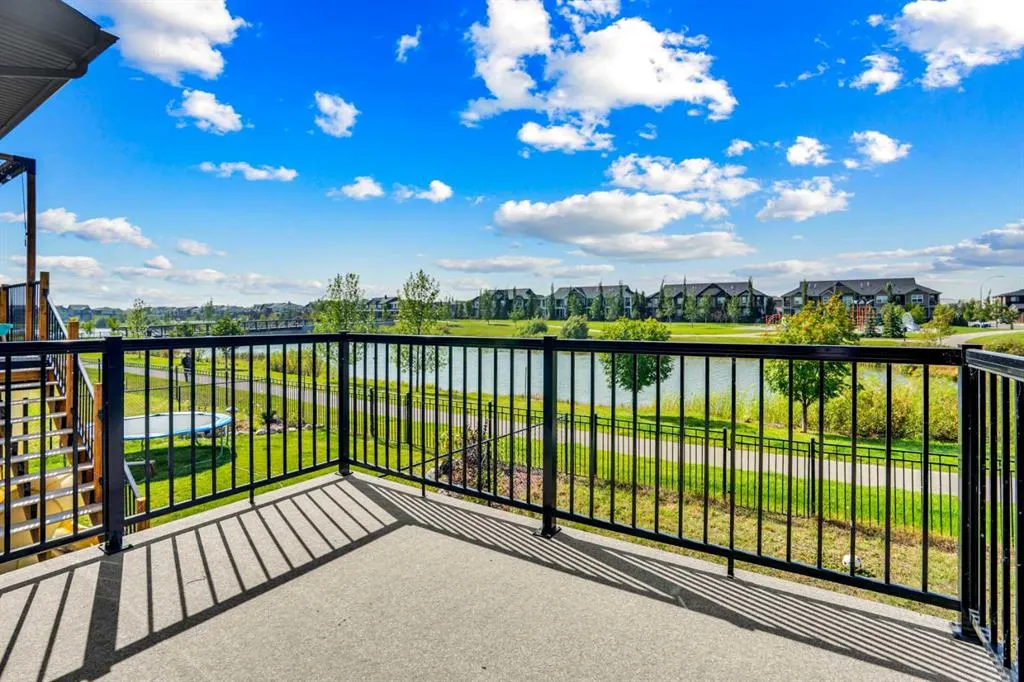 15 Midgrove Drive SW