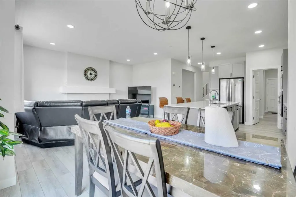 15 Midgrove Drive SW
