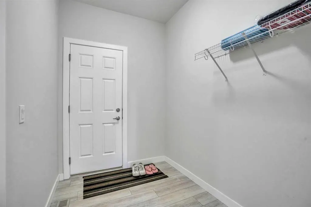 15 Midgrove Drive SW