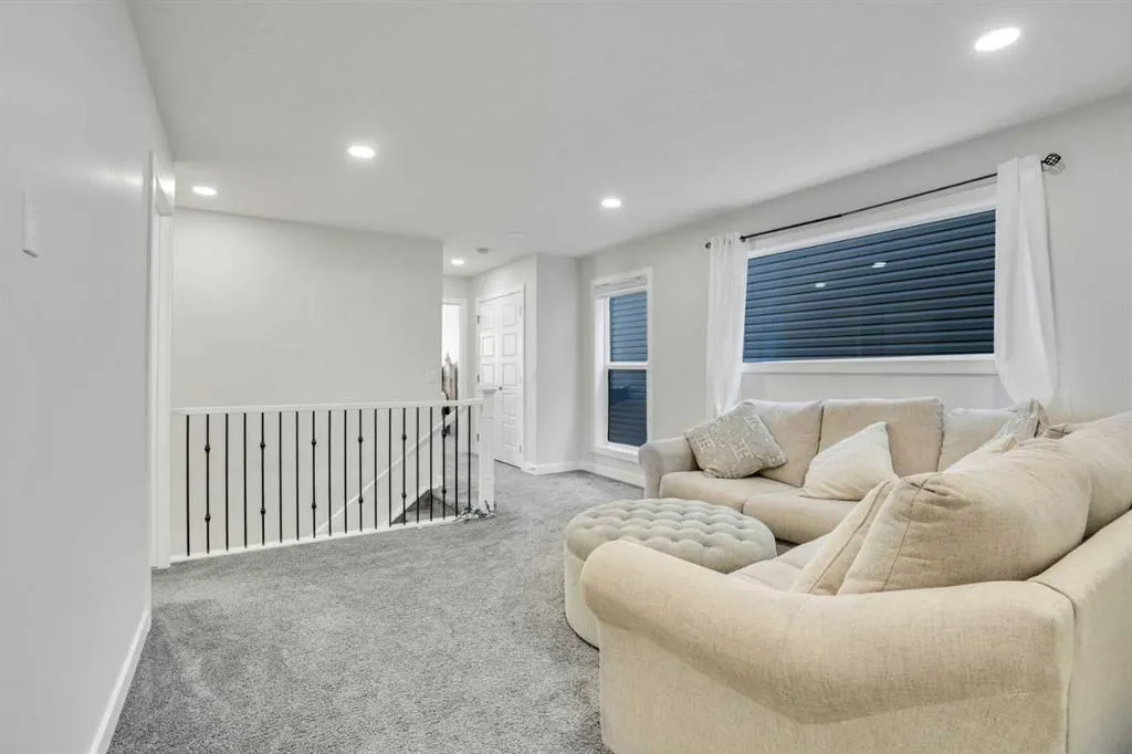 15 Midgrove Drive SW