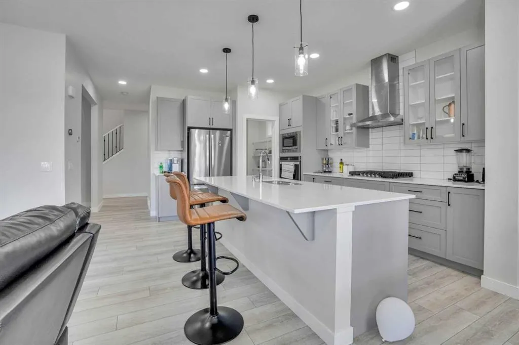 15 Midgrove Drive SW