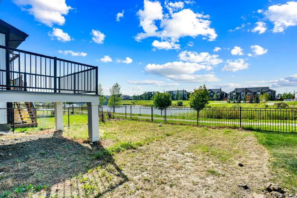 15 Midgrove Drive SW