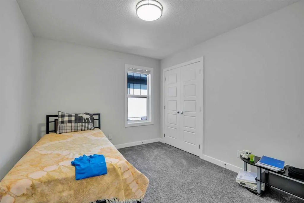 15 Midgrove Drive SW