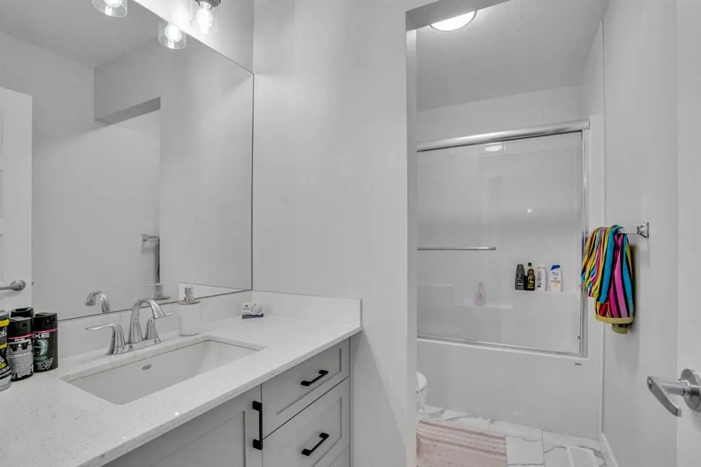 15 Midgrove Drive SW
