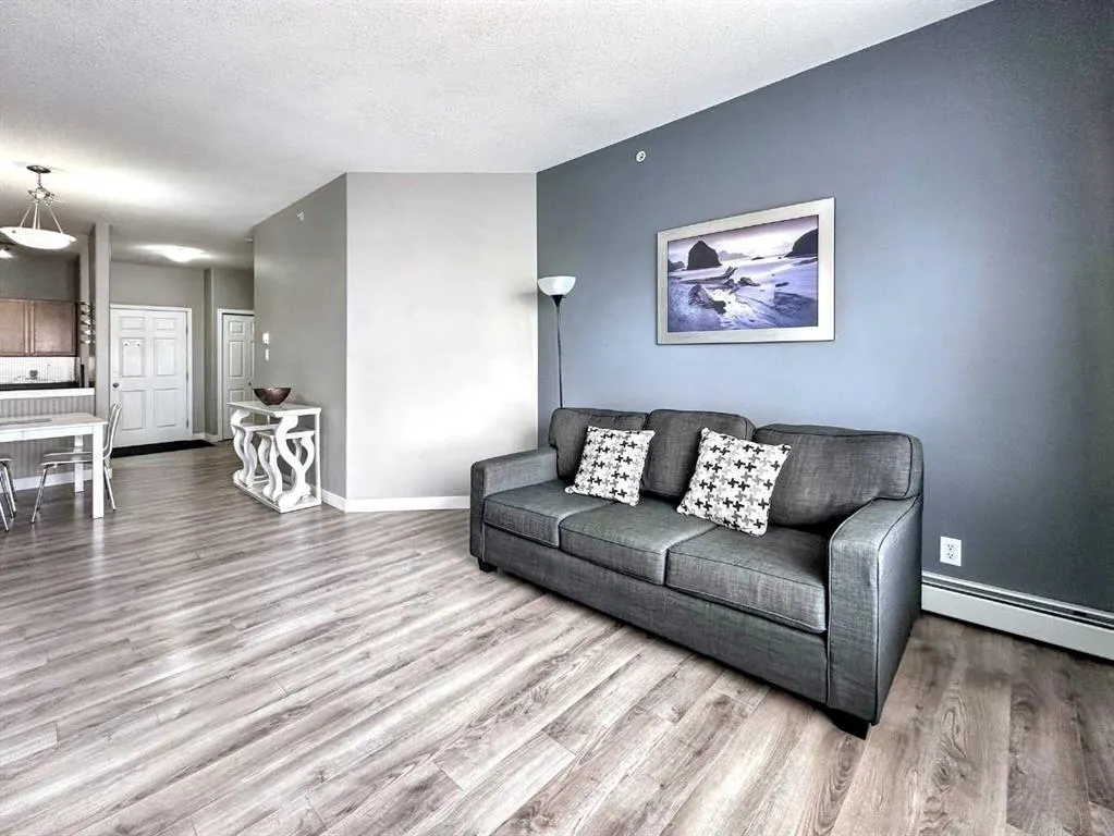 290 Plamondon, #302