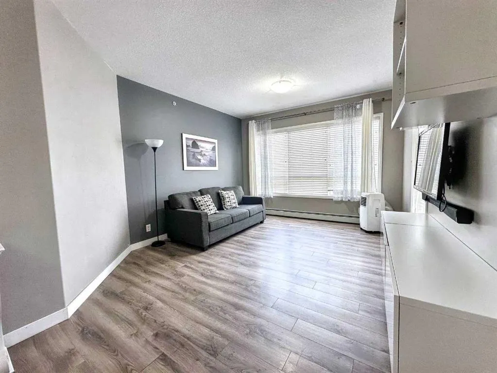 290 Plamondon, #302