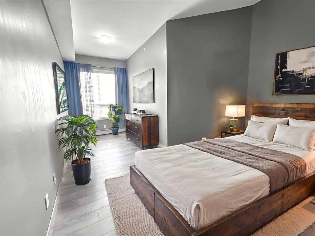 290 Plamondon, #302