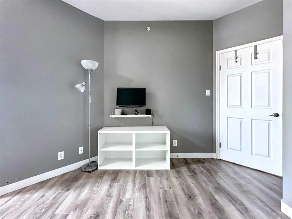 290 Plamondon, #302