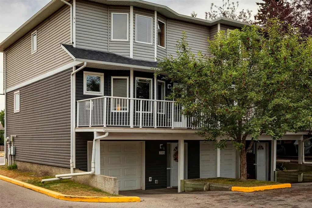396 Regal Park NE