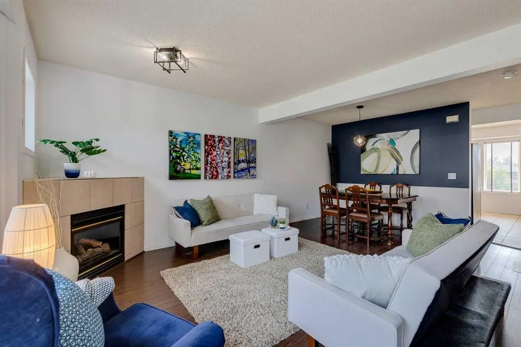 396 Regal Park NE