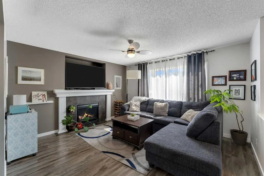 270 Sagewood Gardens SW