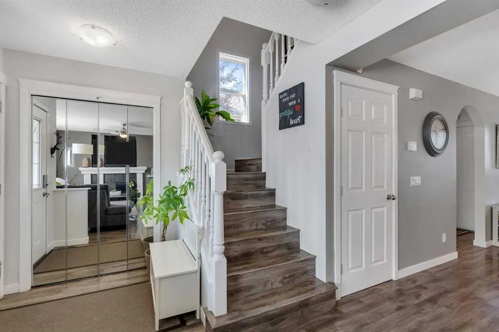 270 Sagewood Gardens SW